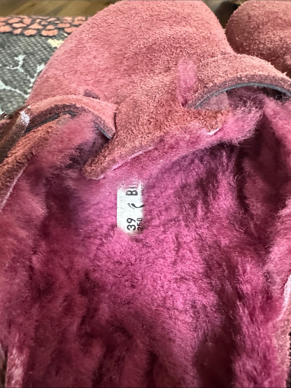 Birkenstock Boston Women's Shearling  maroon suede Clogs - Picture 7 of 7